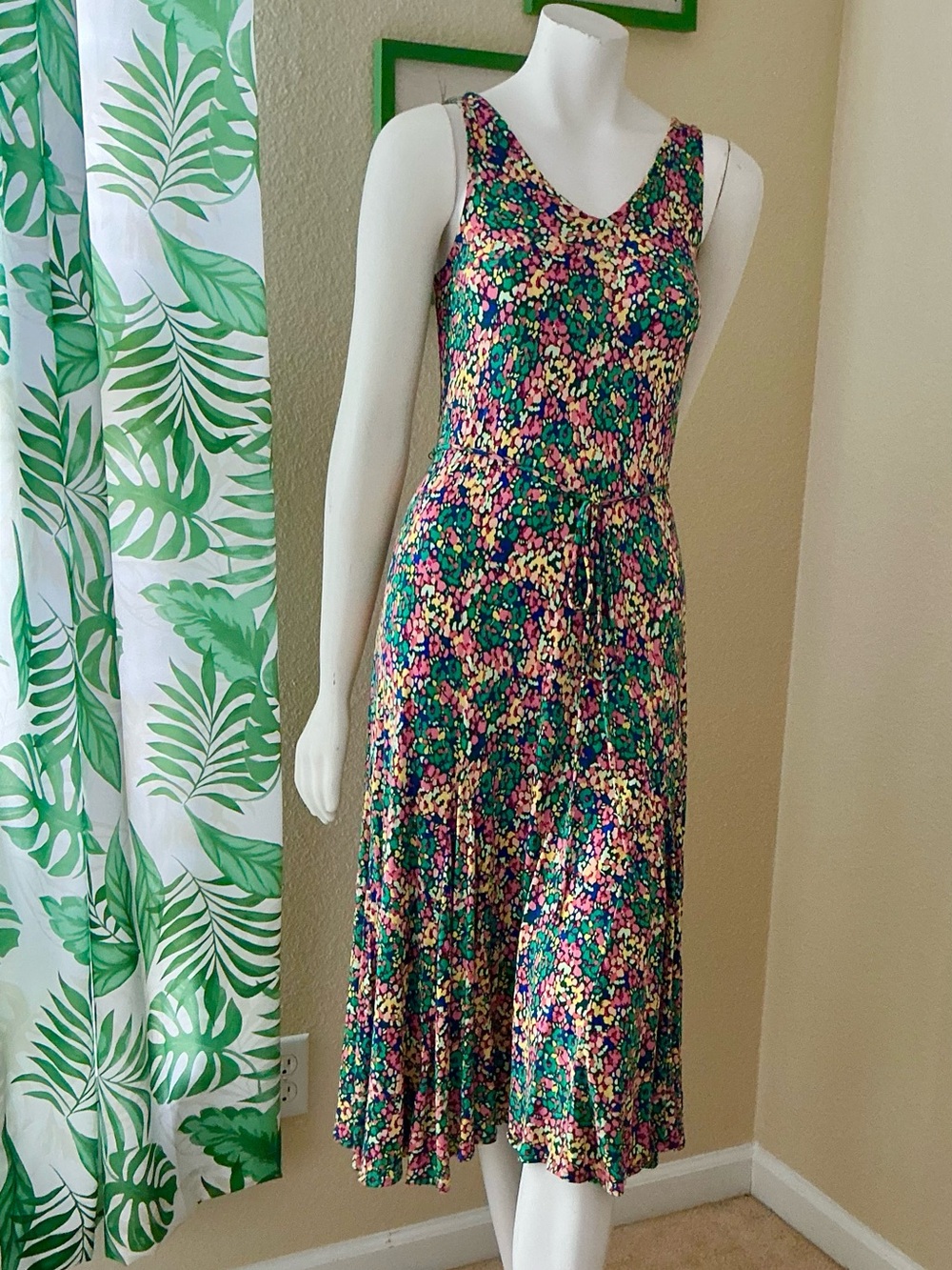 Brightly-colored Green Print MIDI Dress